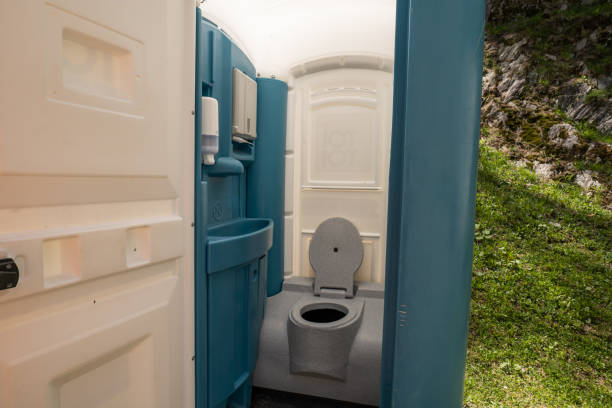 Best Wedding porta potty rental  in Apple Mountain Lake, VA